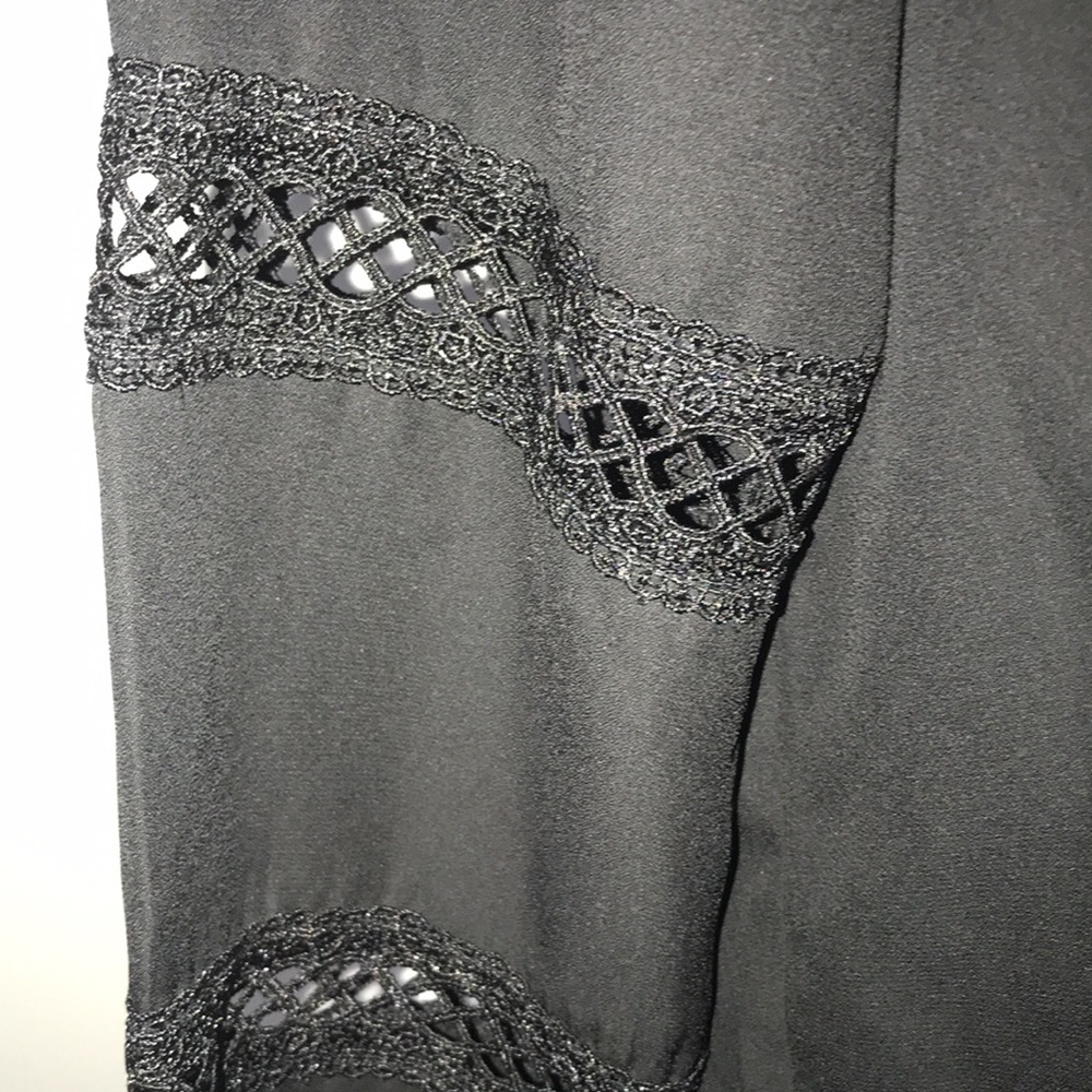 Brand New Romeo + Juliet Culture Black Blouse - Picture 4 of 4